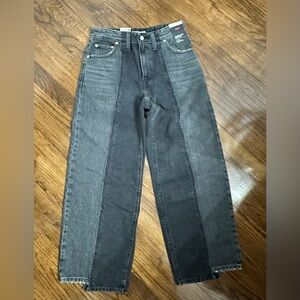 Levi’s Baggy Cropped Dad Jean